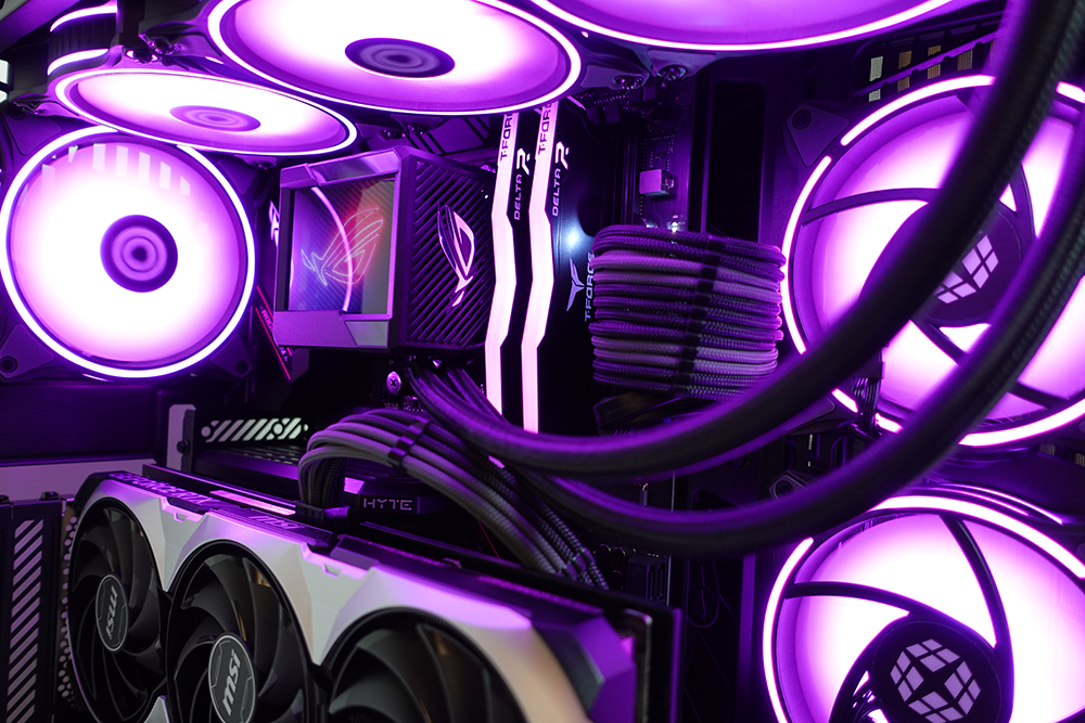 XOTIC PC G6 HYTE Y40 Gaming Desktop